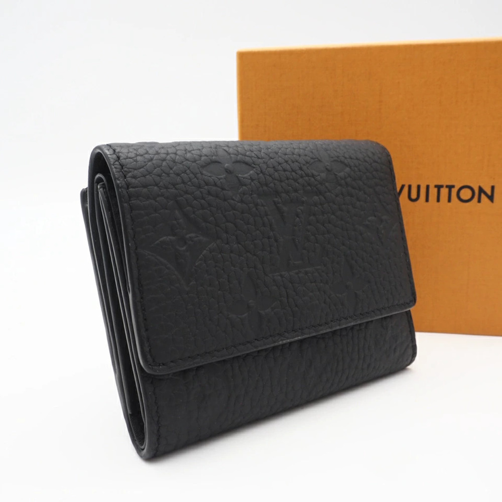 Louis Vuitton Portefeuille Pilot Tri fold wallet black Taurillon leather